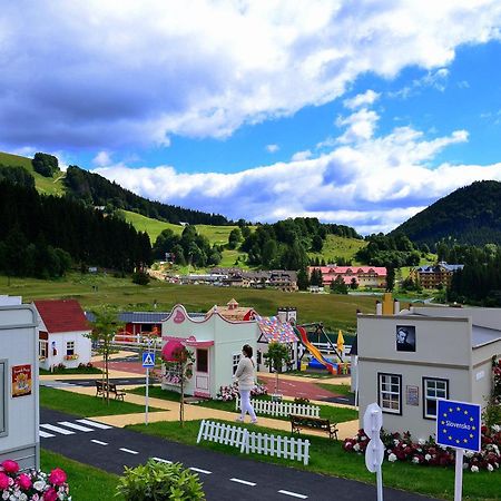 Family Apartments Donovaly Bagian luar foto